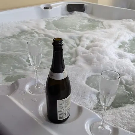 Passadicos Alojamentos & Jacuzzi *